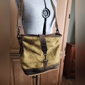 Myra | Crossbody Bag